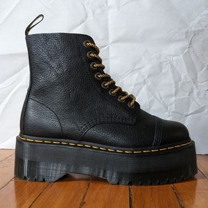 SOLD Sinclair Max Pisa Leather Platform Boots
